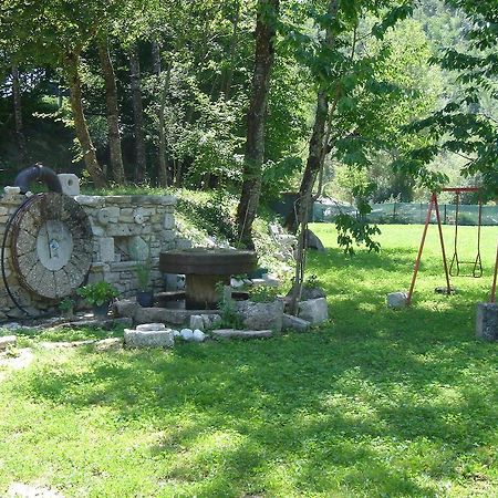 Lamolamaringalli Guest House Cascia Bagian luar foto