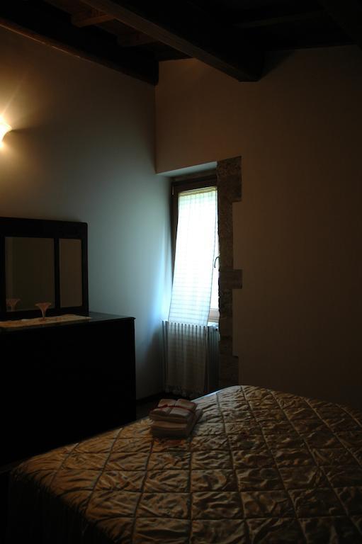 Lamolamaringalli Guest House Cascia Bagian luar foto