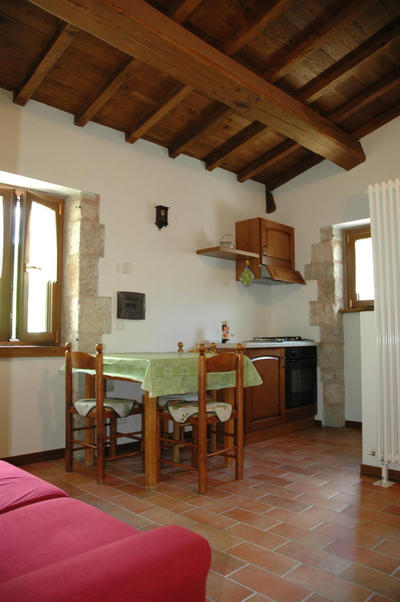 Lamolamaringalli Guest House Cascia Bagian luar foto