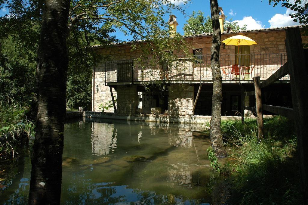 Lamolamaringalli Guest House Cascia Bagian luar foto
